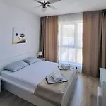 Copacabacum Sea View Apartament *